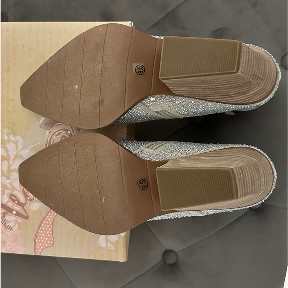 Very G Rhinestone boots - Picture 4 of 4